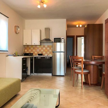 Mr. Hall Apartments Barbat na Rabu Εξωτερικό φωτογραφία