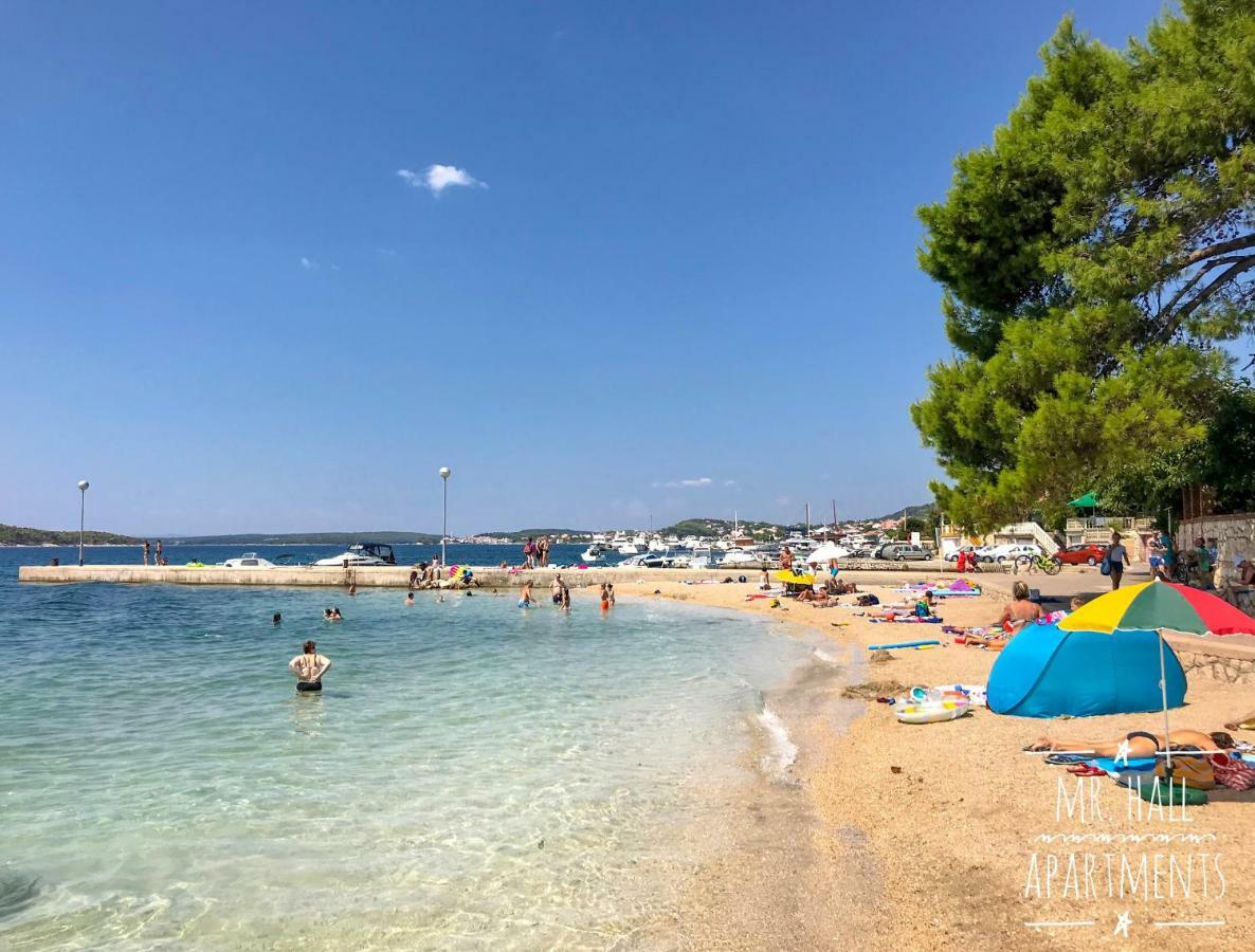 Mr. Hall Apartments Barbat na Rabu Εξωτερικό φωτογραφία