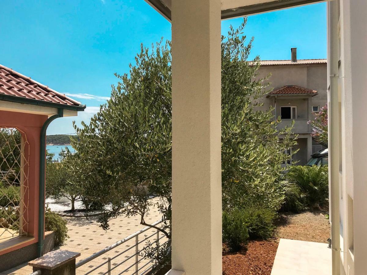 Mr. Hall Apartments Barbat na Rabu Εξωτερικό φωτογραφία
