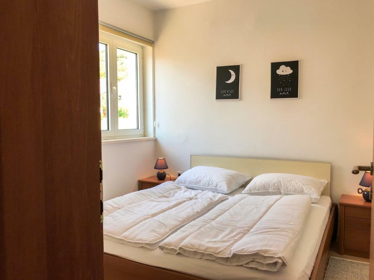 Mr. Hall Apartments Barbat na Rabu Εξωτερικό φωτογραφία